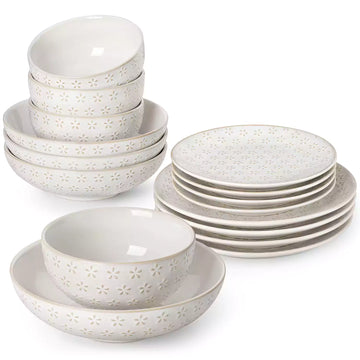 MALACASA Lydia soft antique white 16-piece dinnerware set with delicate daisy pattern, elegantly showcasing pumpkin soup, berry salad, cheesecake, and roasted chicken for a refined dining experience - Delicate Daisy#pattern_delicate-daisy