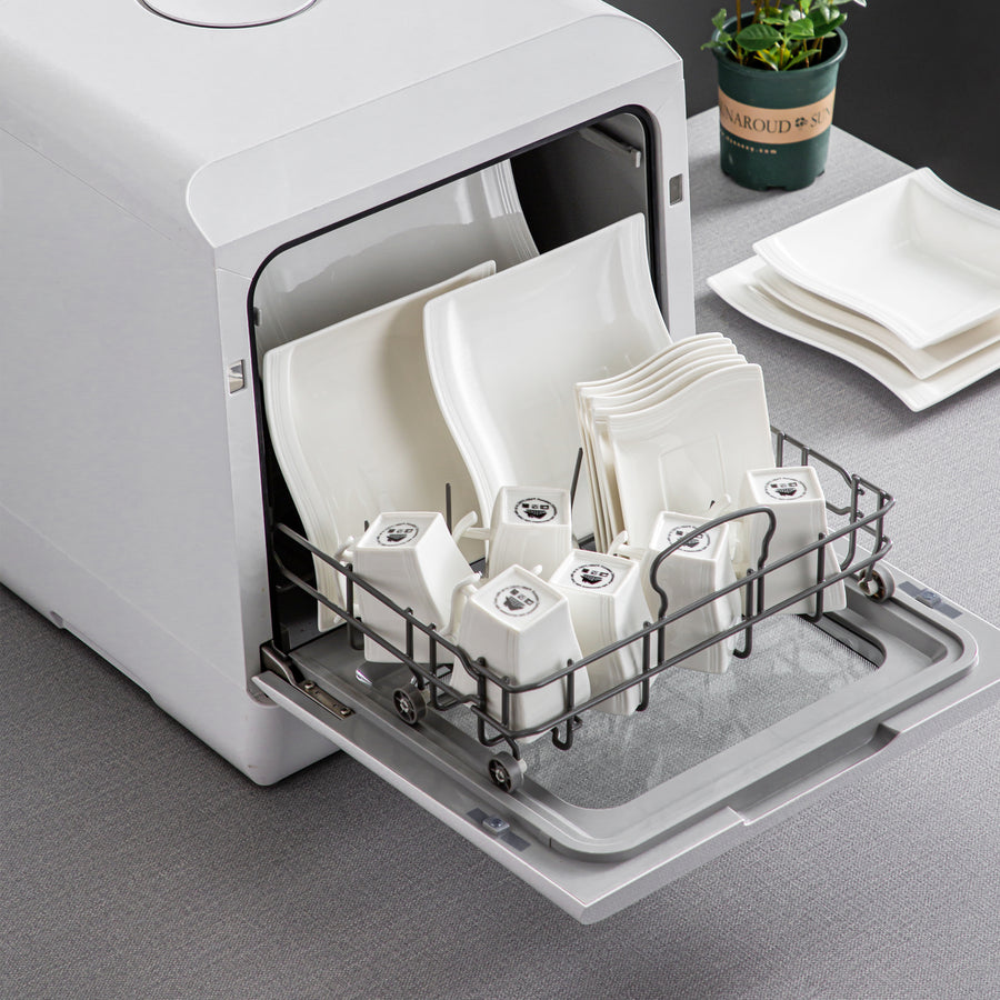 Elevate Your Dining Experience with Stunning and Safe Dinnerware Sets