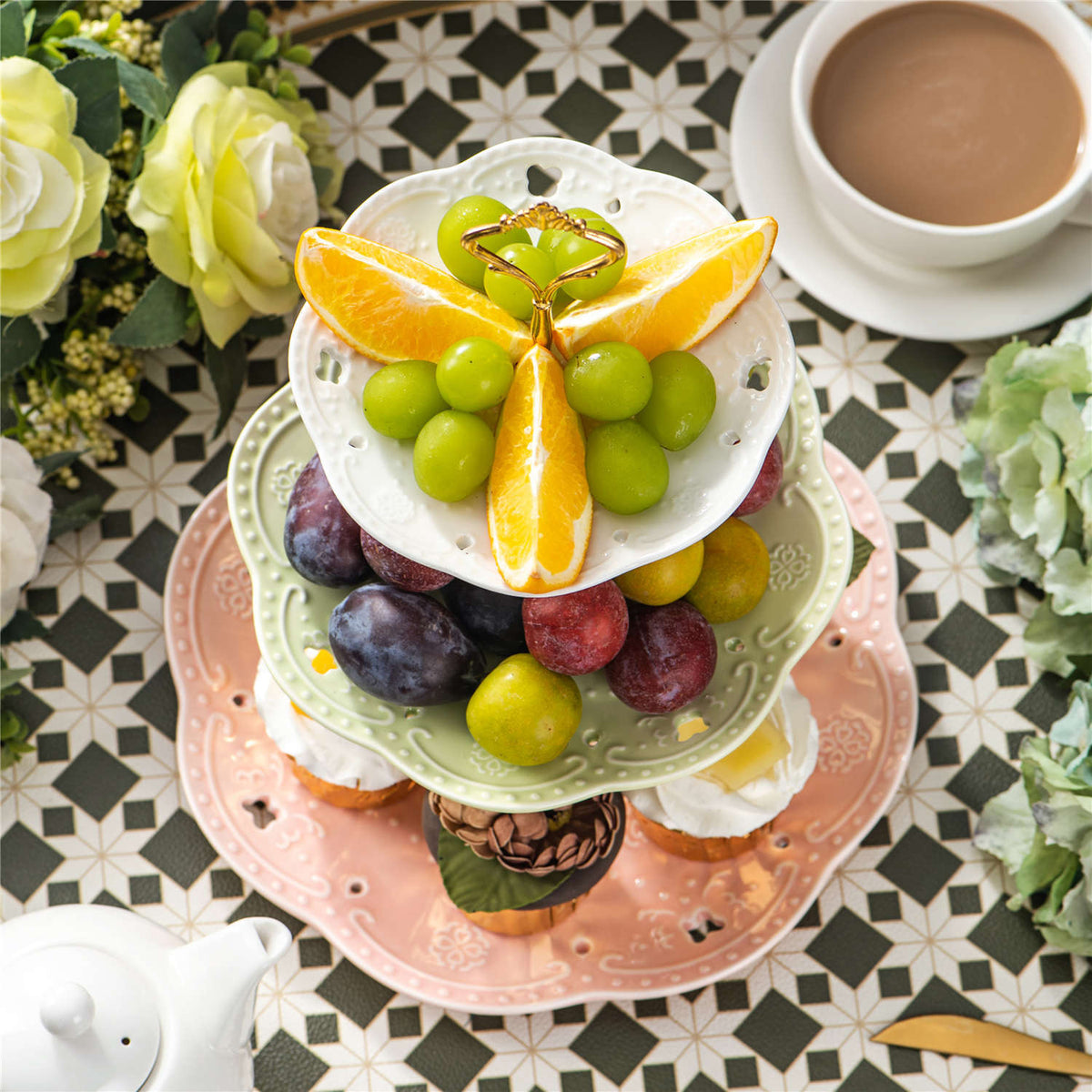 A Guide to Cupcake Stand Materials: Which One is Right for You?